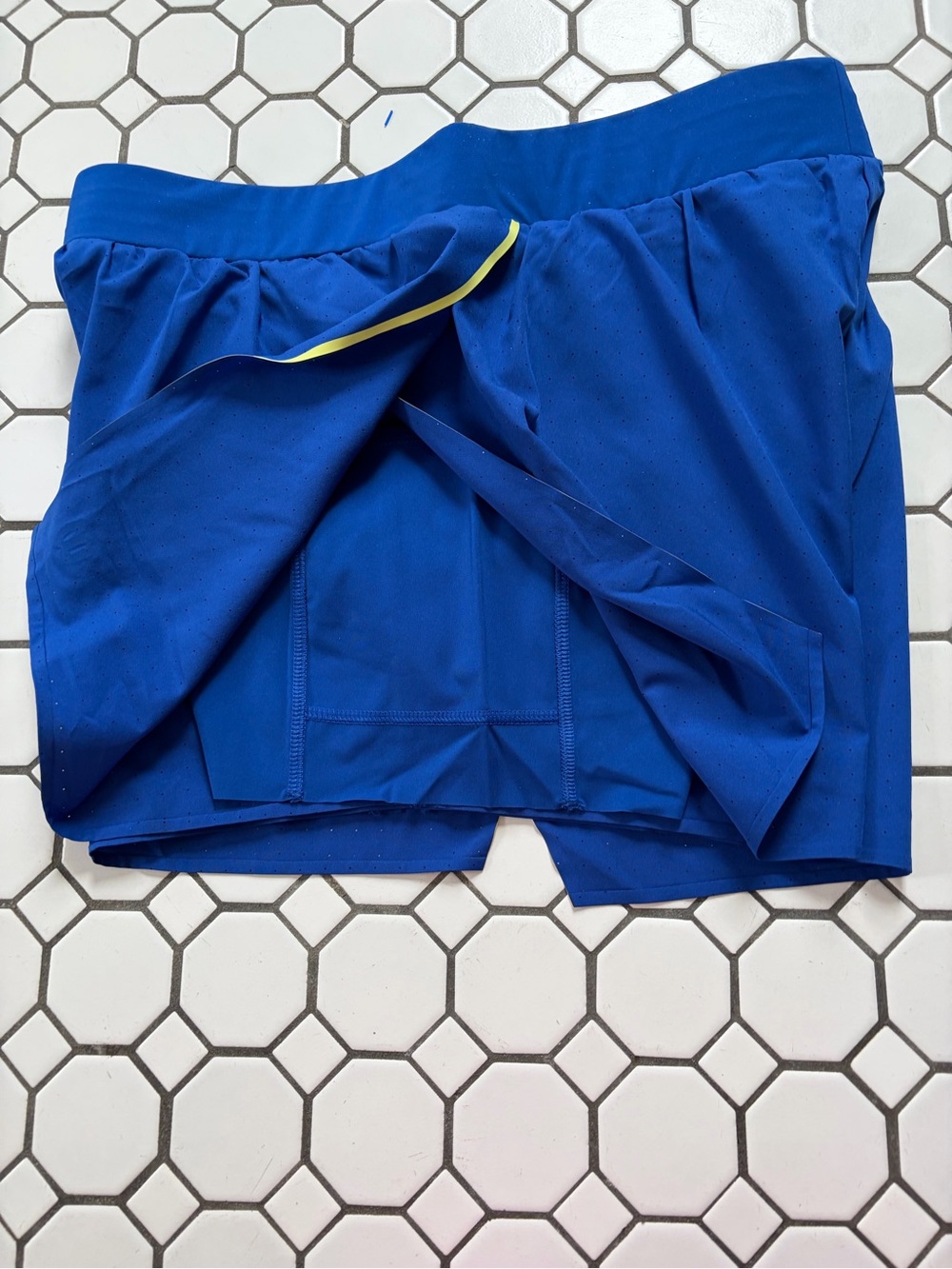 Wilson Backswing Pleated Women’s Tennis Shorts With Built In Shorts Size L  Blue - Picture 3 of 6